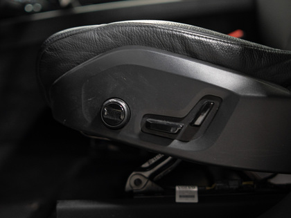 used 2021 Volvo XC60 car, priced at $35,900