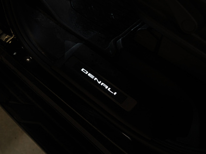 used 2024 GMC Yukon car, priced at $79,900