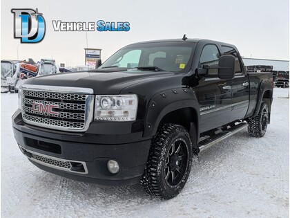 2014 GMC Sierra 2500HD Denali Crew Cab SB 4WD