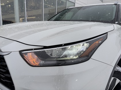 used 2021 Toyota Highlander car, priced at $37,995