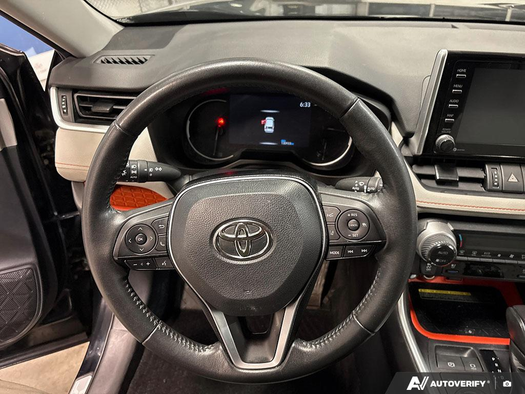 2019 Toyota RAV4 - Gallery image 13