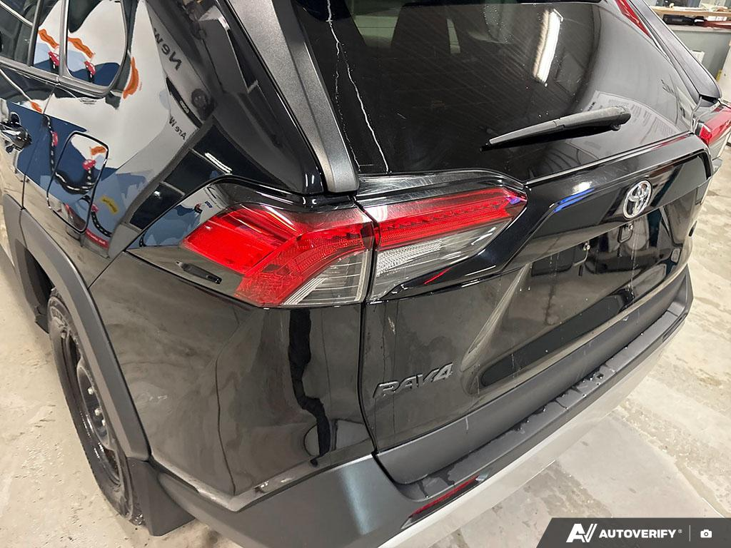 2019 Toyota RAV4 - Gallery image 10