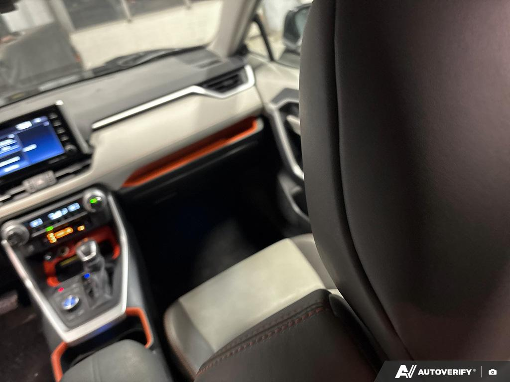 2019 Toyota RAV4 - Gallery image 24