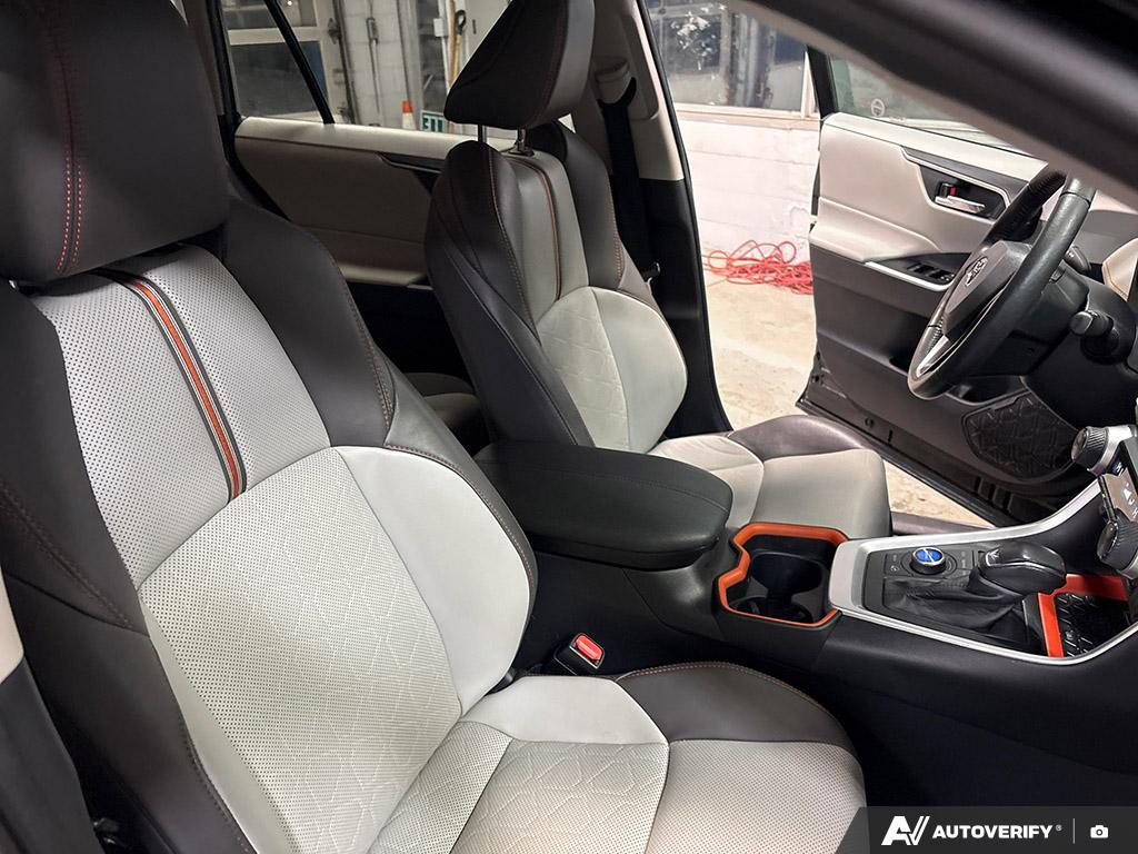 2019 Toyota RAV4 - Gallery image 21