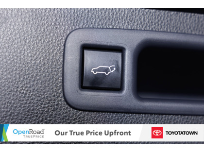 used 2022 Toyota Highlander car, priced at $37,998