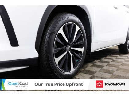 used 2022 Toyota Highlander car, priced at $37,998
