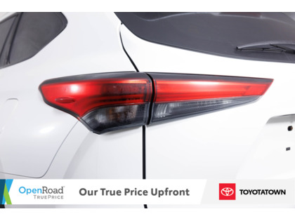 used 2022 Toyota Highlander car, priced at $37,998