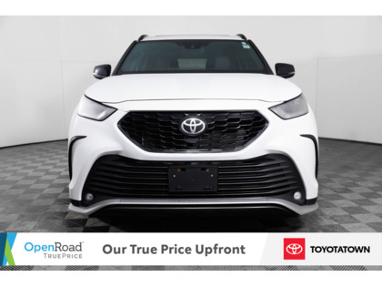 used 2022 Toyota Highlander car, priced at $37,998