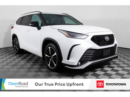 used 2022 Toyota Highlander car, priced at $37,998
