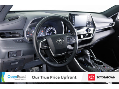 used 2022 Toyota Highlander car, priced at $37,998