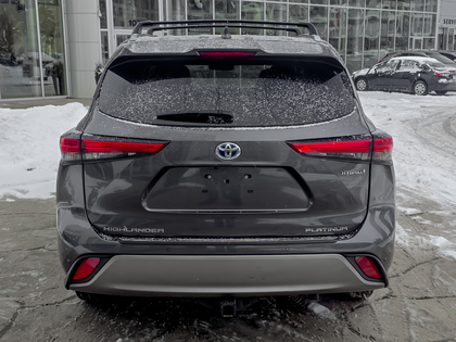 used 2023 Toyota Highlander car, priced at $52,995