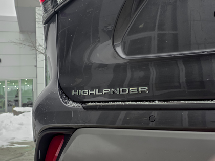 used 2023 Toyota Highlander car, priced at $52,995