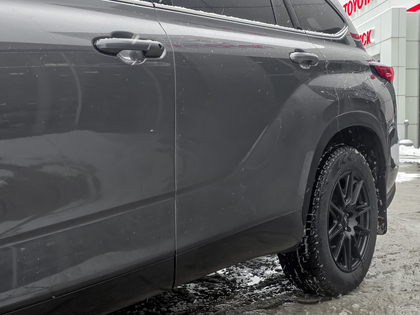 used 2023 Toyota Highlander car, priced at $52,995