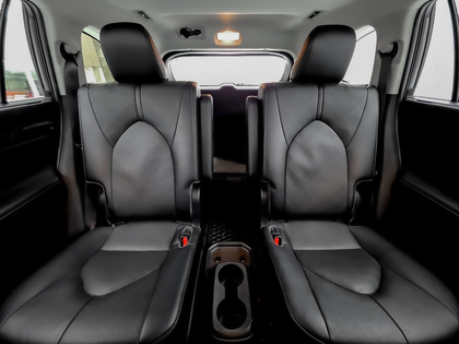 used 2023 Toyota Highlander car, priced at $52,995