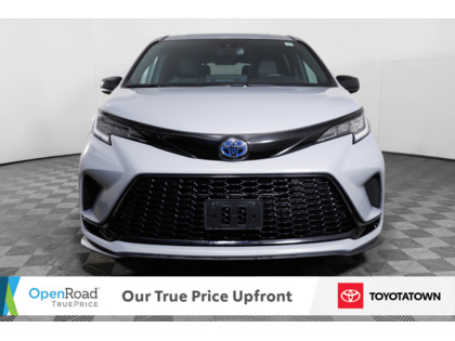 used 2025 Toyota Sienna car, priced at $62,598