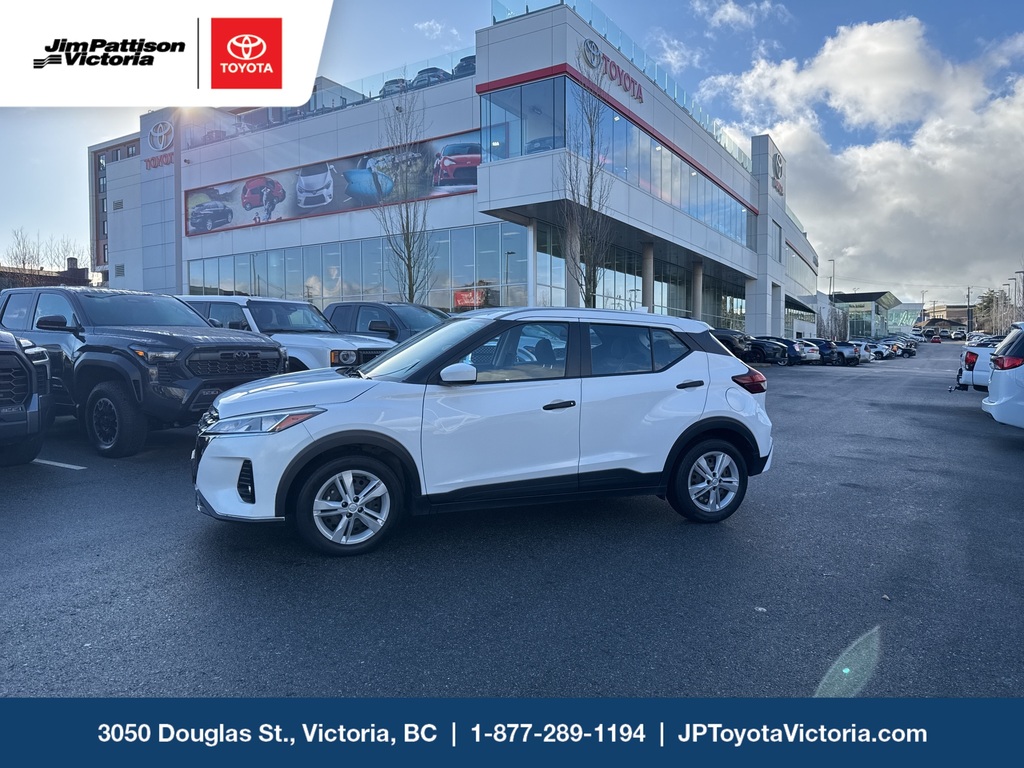 Voxcar NISSAN Kicks SEDAN in Fresh Powder, VICTORIA