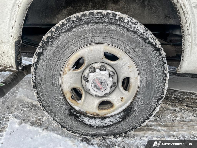 2017 GMC Savana Cargo - Gallery image 5