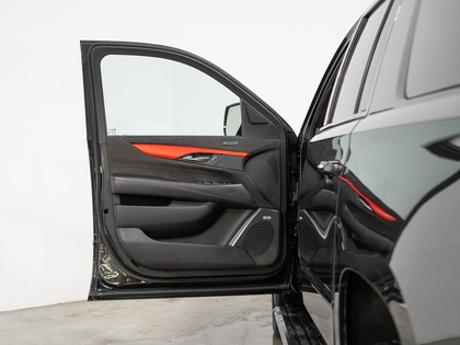 used 2018 Cadillac Escalade ESV car, priced at $29,900