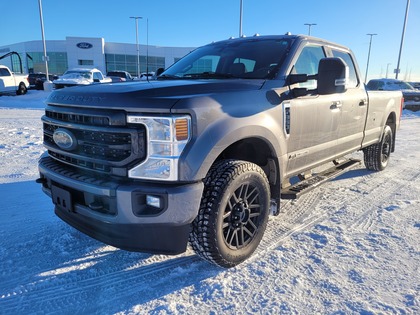 2022 Ford F-350 Super Duty XLT Crew Cab LB 4WD