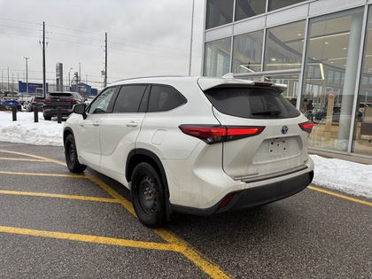 used 2021 Toyota Highlander car, priced at $34,995