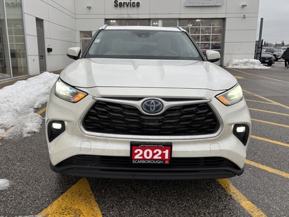 used 2021 Toyota Highlander car, priced at $34,995