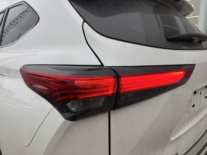 used 2021 Toyota Highlander car, priced at $34,995