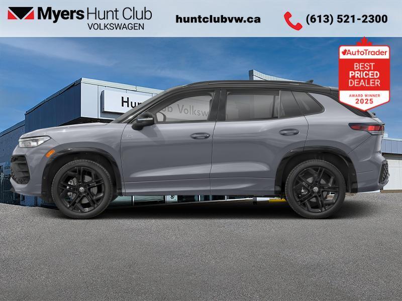 2025 Volkswagen Tiguan Comfortline R-Line Black