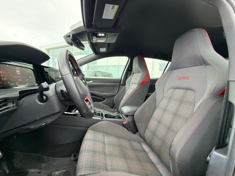 2023 Volkswagen Golf GTI - Gallery image 9