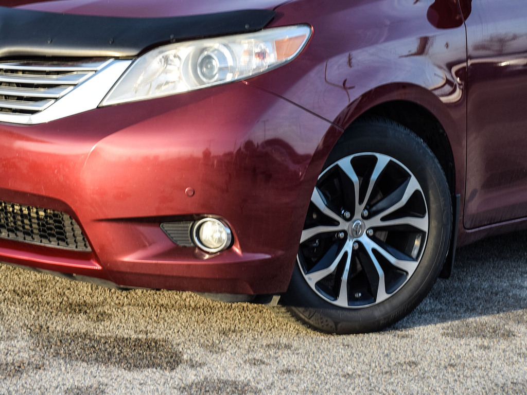 2011 Toyota  Sienna XLE Limited, 多伦多, 第三方LEASE