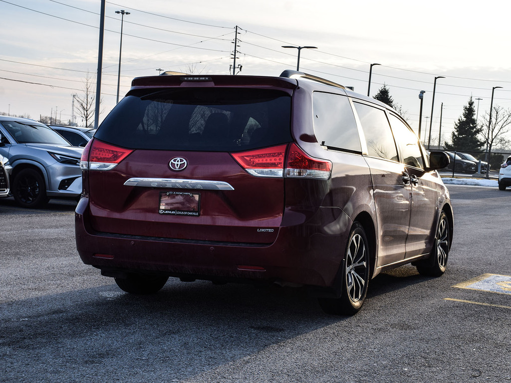 2011 Toyota  Sienna XLE Limited, 多伦多, 第三方LEASE
