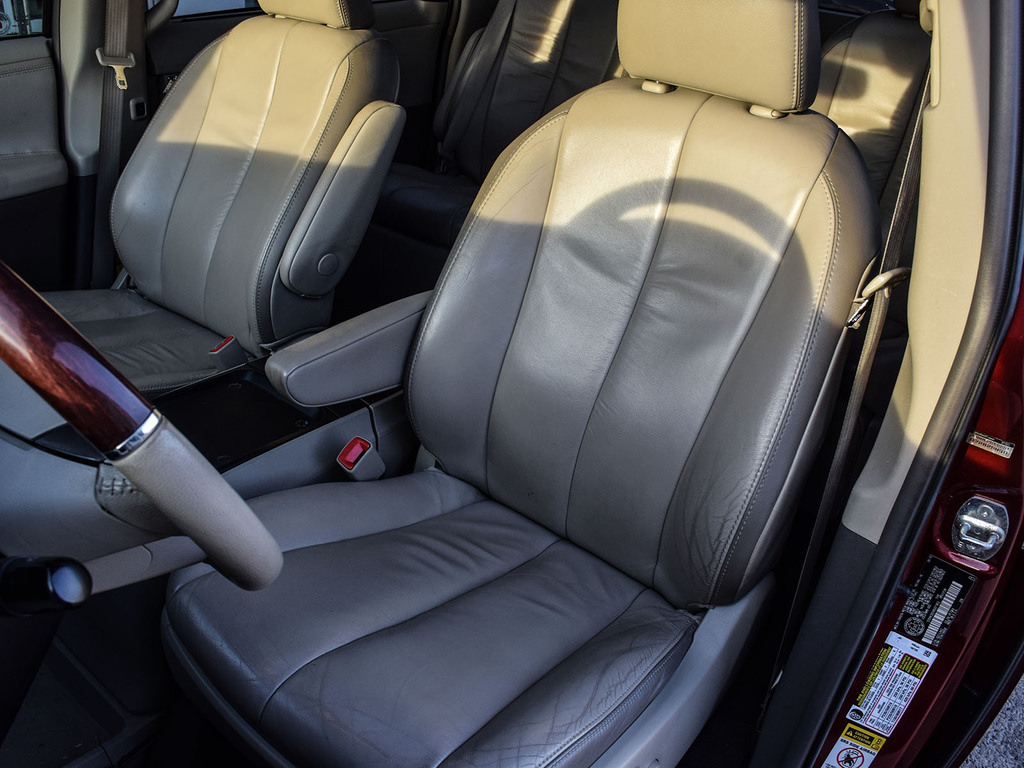 2011 Toyota  Sienna XLE Limited, 多伦多, 第三方LEASE