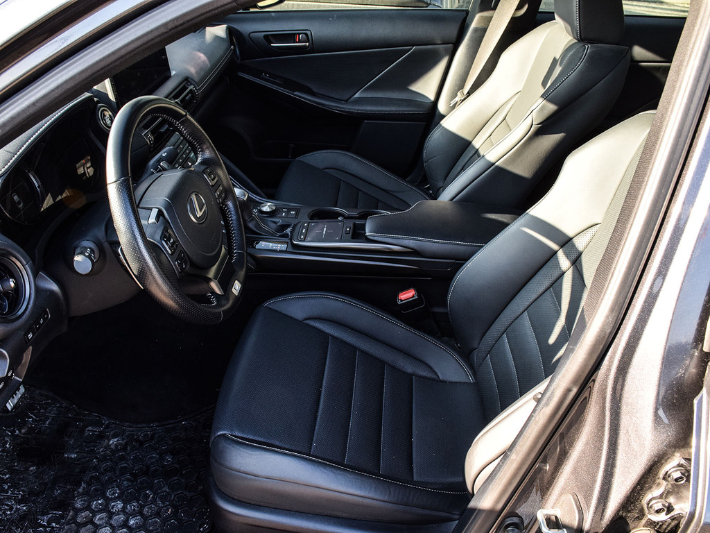 2023 Lexus IS 300 IS 300, 多伦多, 全款车