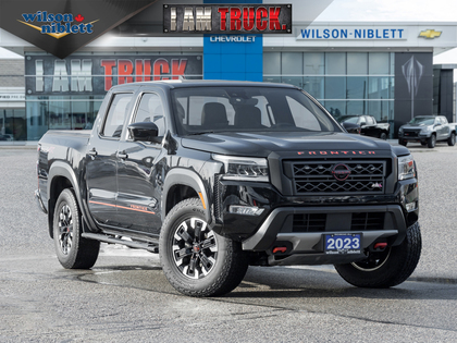 2023 Nissan Frontier PRO-4X Crew Cab 4WD