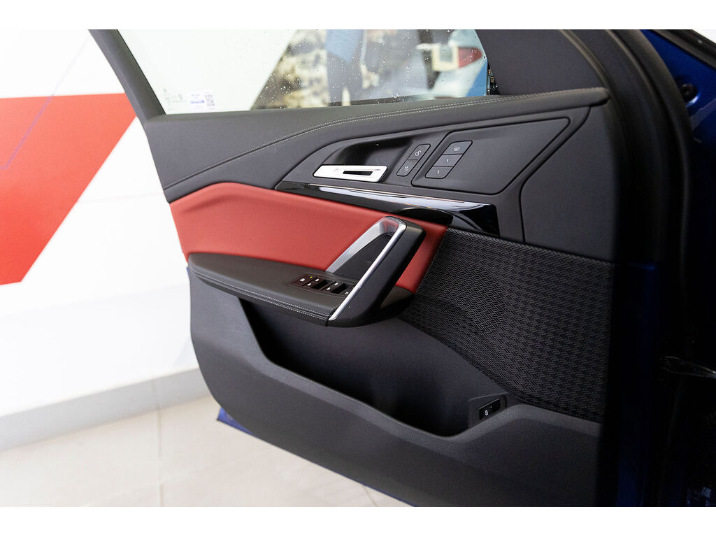 2025 BMW X1 xDrive28i, 温哥华, 全款车