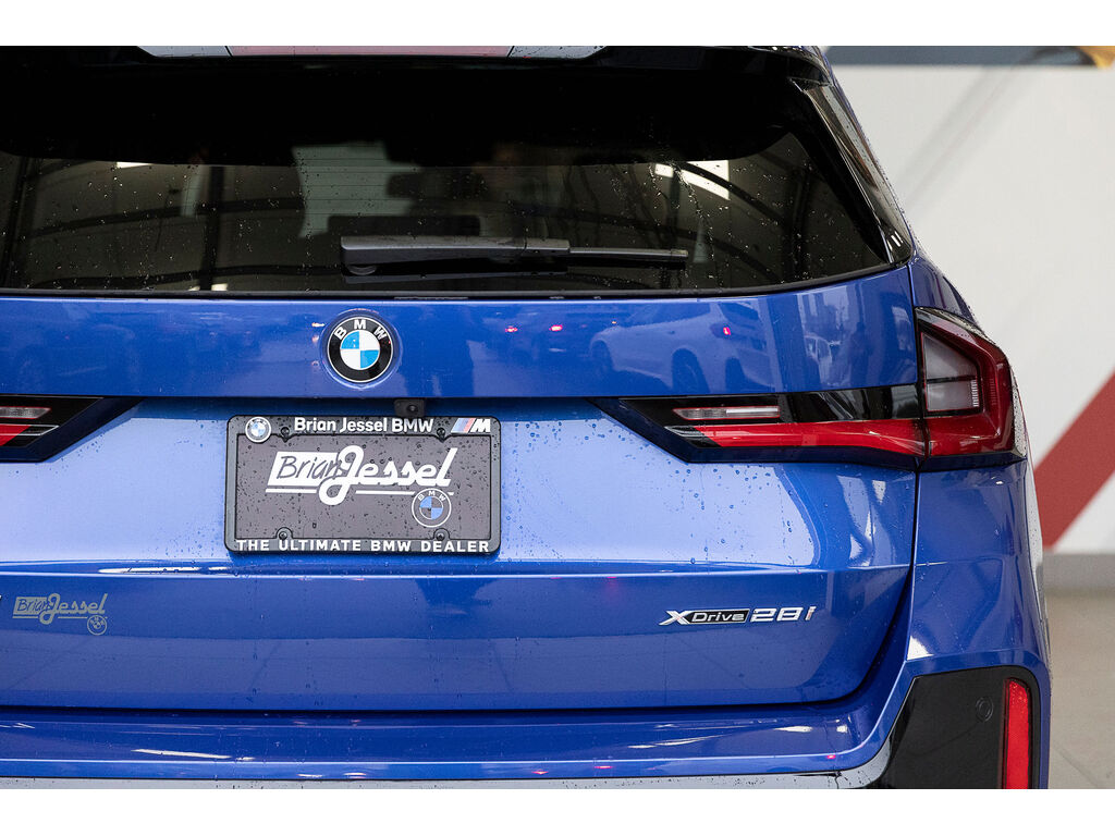2025 BMW X1 xDrive28i, 温哥华, 全款车