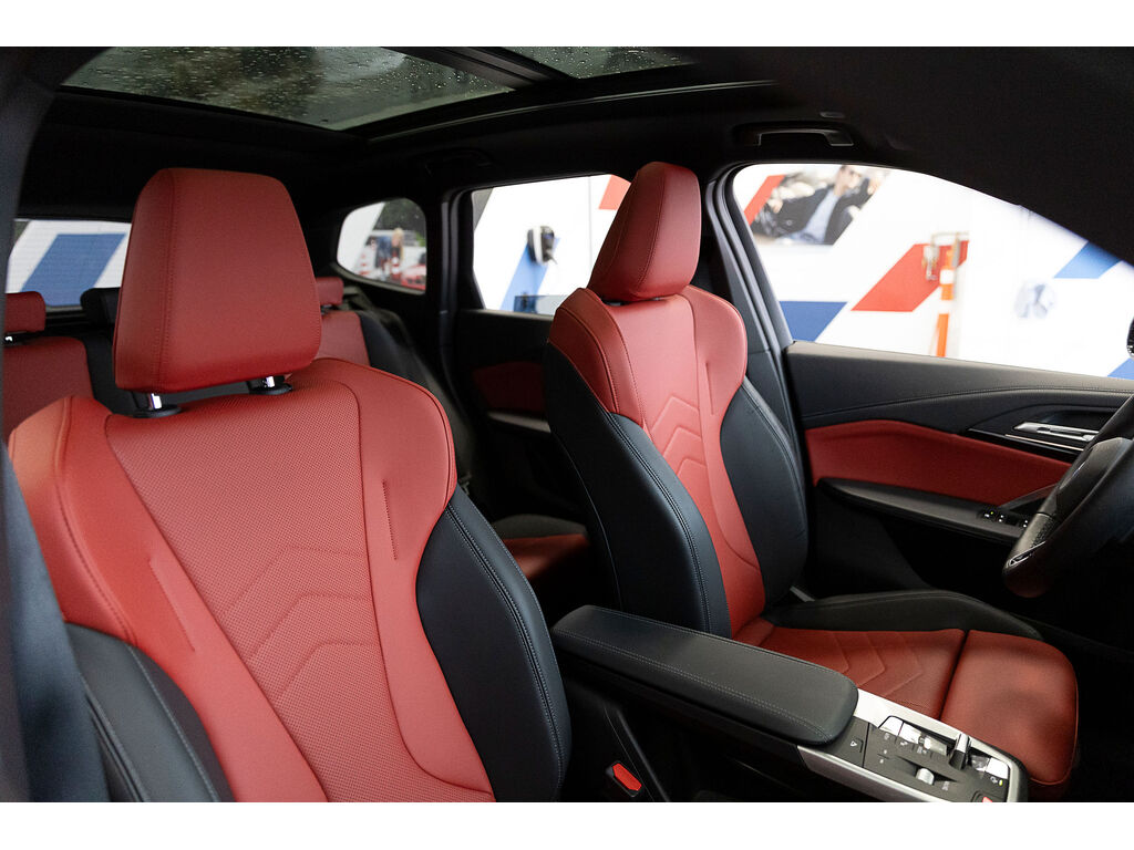 2025 BMW X1 xDrive28i, 温哥华, 全款车