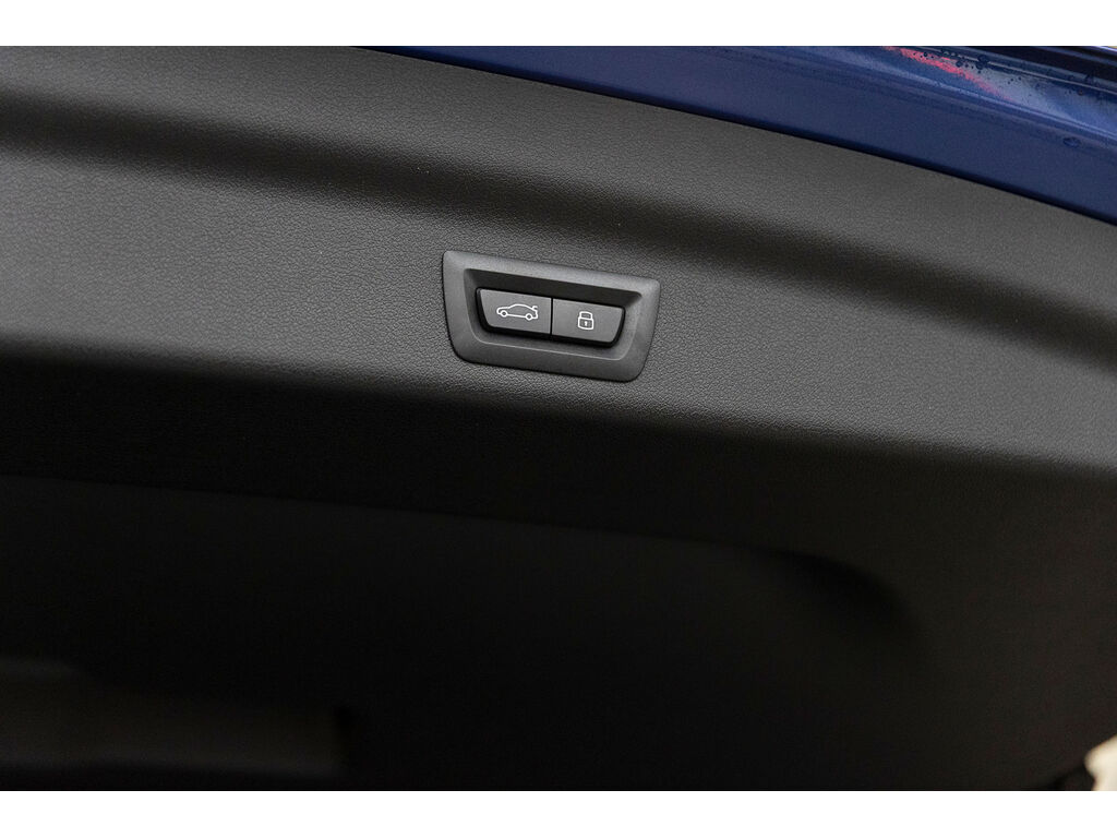 2025 BMW X1 xDrive28i, 温哥华, 全款车