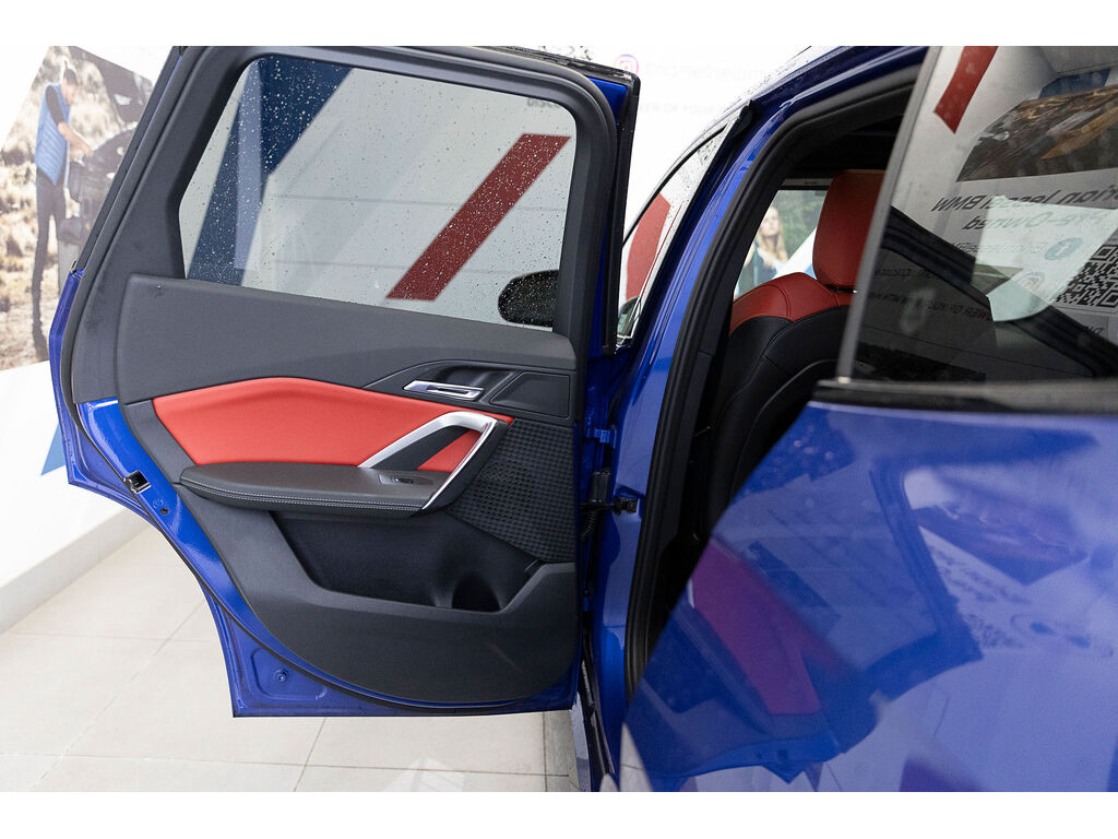 2025 BMW X1 xDrive28i, 温哥华, 全款车