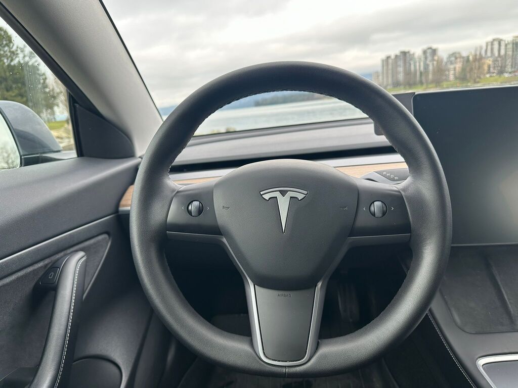 2021 Tesla Model 3 Standard Range Plus- New Tires, Vancouver, Cash