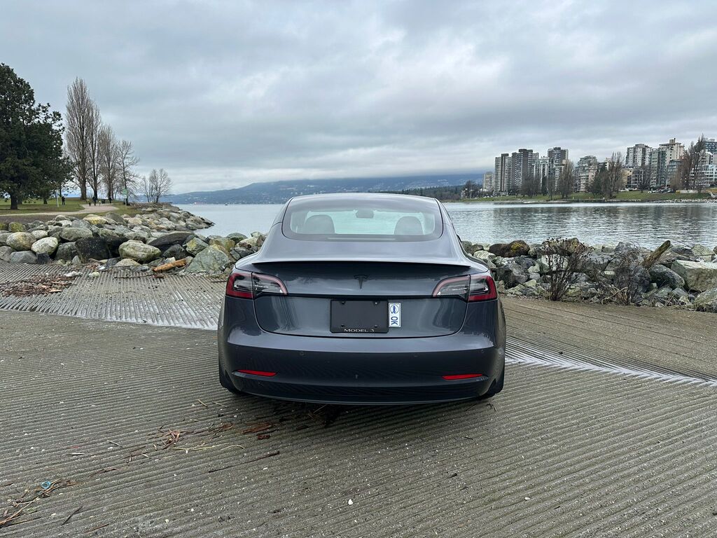 2021 Tesla Model 3 Standard Range Plus- New Tires, Vancouver, Cash