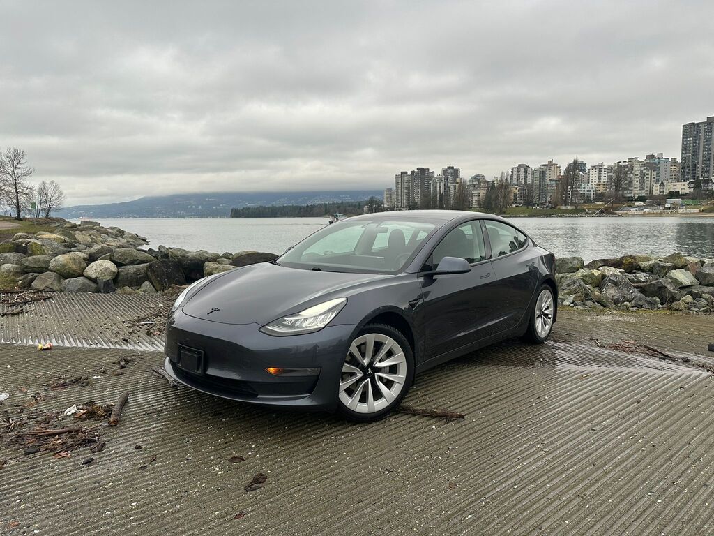 2021 Tesla Model 3 Standard Range Plus- New Tires, Vancouver, Cash