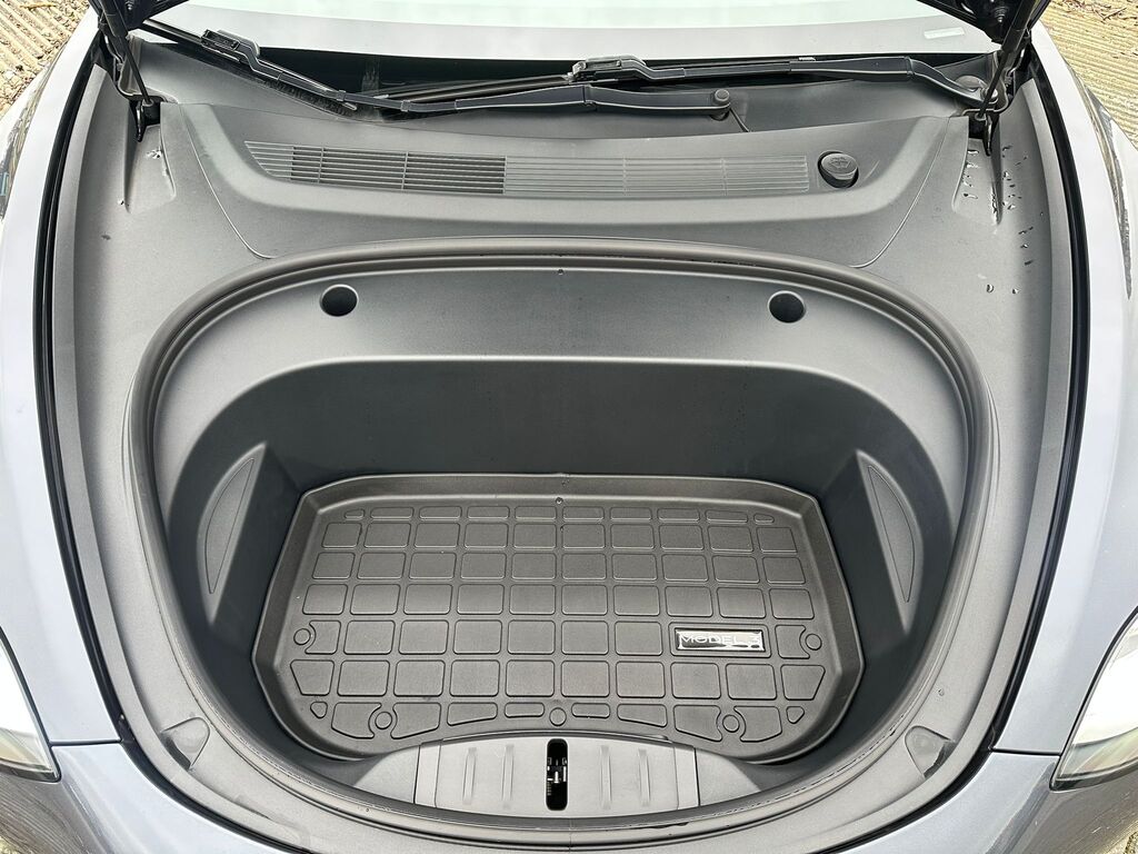 2021 Tesla Model 3 Standard Range Plus- New Tires, Vancouver, Cash