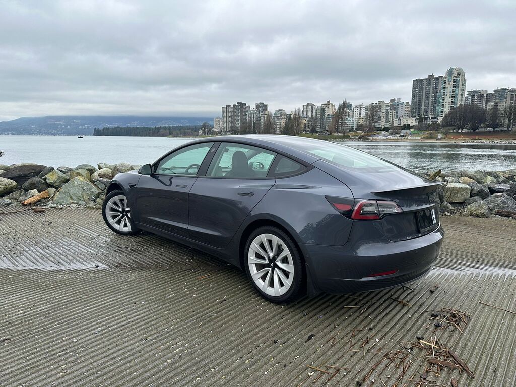 2021 Tesla Model 3 Standard Range Plus- New Tires, Vancouver, Cash