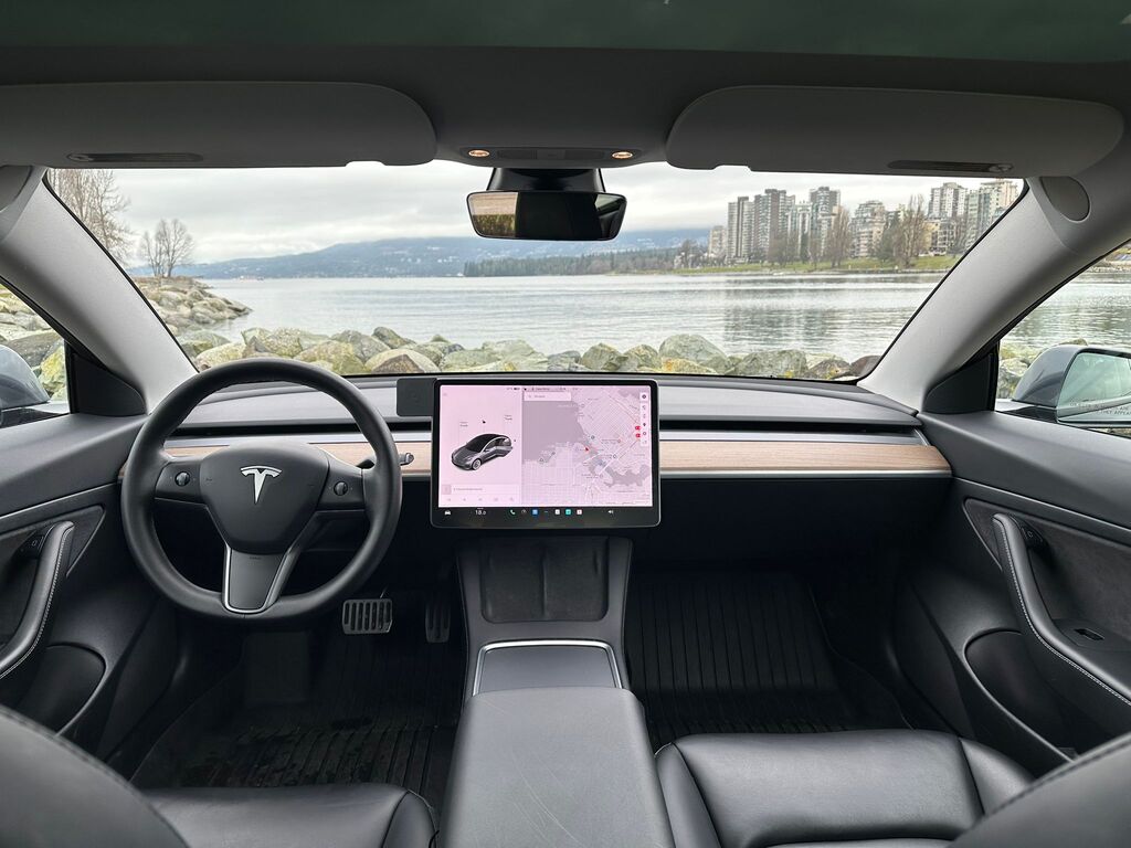 2021 Tesla Model 3 Standard Range Plus- New Tires, Vancouver, Cash