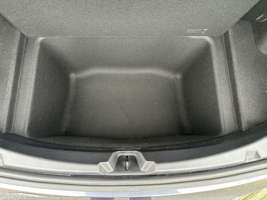 2021 Tesla Model 3 Standard Range Plus- New Tires, Vancouver, Cash