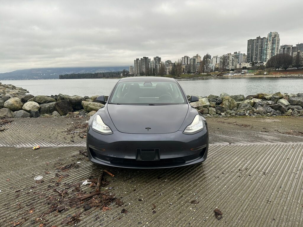 2021 Tesla Model 3 Standard Range Plus- New Tires, Vancouver, Cash