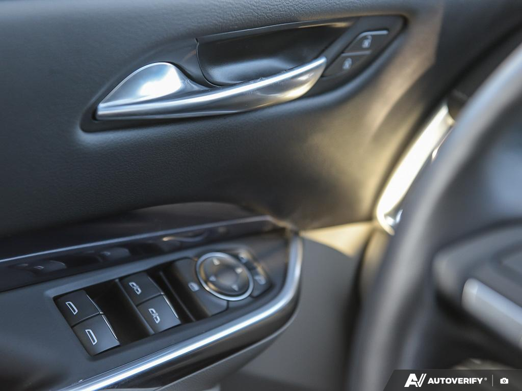 2022 Cadillac XT4 - Gallery image 17