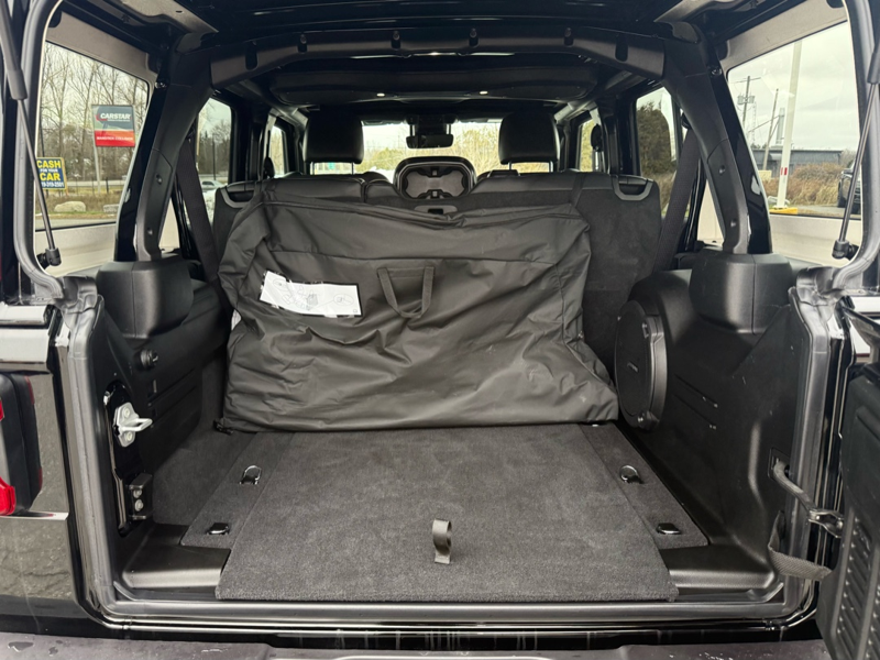 2025 Jeep Wrangler 4-Door - Gallery image 32