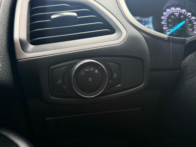 2018 Ford Edge - Gallery image 14