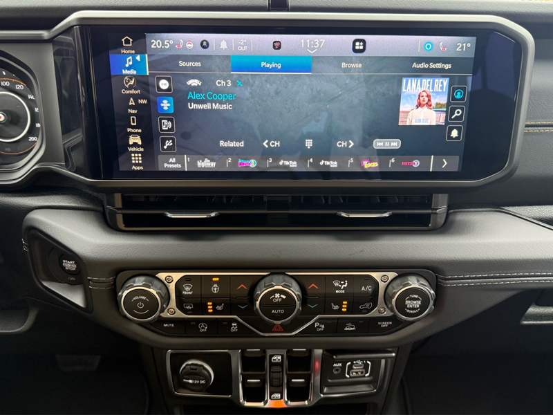 2025 Jeep Wrangler 4-Door - Gallery image 19